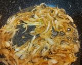 Foto del paso 1 de la receta: Salchichas con cebolla