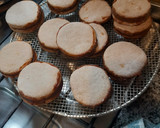 Foto del paso 8 de la receta: Alfajores tipo Havanna