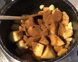 Une image de l'étape 4 de Compote caramélisée aux pommes,banane et cannelle.