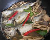 A picture of step 4 of Thai Hot and sour (Tom Yam) Mackerel soup.