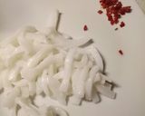 A picture of step 1 of Linguine with spicy calamari.