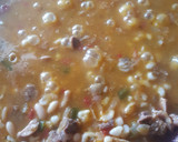 Foto del paso 8 de la receta: Locro de maíz blanco y porotos
