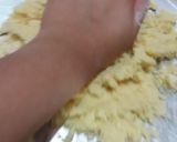 A picture of step 6 of Gullab gamoon.