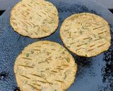 A picture of step 3 of Methi Bhakhri.