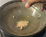 Foto langkah ke 1 dari resep Sambal Pencit Ikan Asin.
