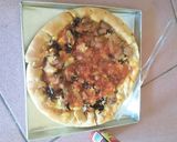 Foto langkah ke 5 dari resep Mozzarella mushroom spicy beef pizza.