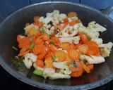 Foto langkah ke 6 dari resep 69. Sop ayam makaroni.