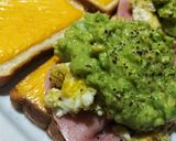 Foto del paso 4 de la receta: Sándwich de aguacate y huevo
