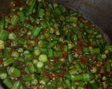 A picture of step 6 of Bhuni hui bhindi.
