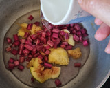 Foto del paso 2 de la receta: Mermelada sin azúcar de Ruibarbo, higos, manzana y jengibre