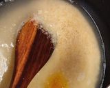 A picture of step 3 of Kesariya semolina halwa.