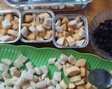 Foto langkah ke 3 dari resep Bongko Pisang Roti Kismis.