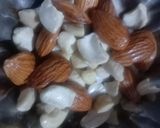 A picture of step 2 of Shahi Veg Kolhapuri with Amla.
