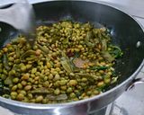 A picture of step 7 of Rasa valu Undhiyu.