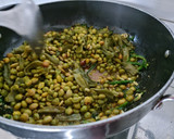 A picture of step 7 of Rasa valu Undhiyu.