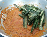 A picture of step 7 of Achari Dahi Bhindi.