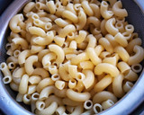 Foto del paso 1 de la receta: Bombas de macarrones con queso🌺