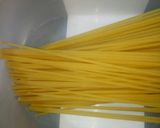 Hình bước làm 2 của món Mỳ Ý Thịt Viên Sốt Cà Chua