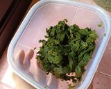 Foto langkah ke 1 dari resep Sayur daun singkong teri santan.