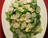 Foto del paso 3 de la receta: Ensalada de tomates y frutas de temporada