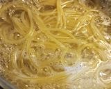Foto langkah ke 2 dari resep Spaghetti au poulet et épinards au beurrue.