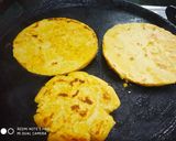 A picture of step 6 of Sarso Saag with Makki Roti.