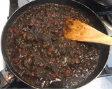 Foto del paso 4 de la receta: Calamares enlatados en su tinta con arroz negro