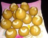 A picture of step 1 of Besan k Laddo.