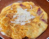 A picture of step 4 of Spanish Potato Omelette with Ham and Cheese.