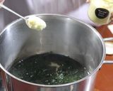 Foto langkah ke 3 dari resep Sup Rumput Laut | Korean Seaweed Soup (Miyeok Guk).