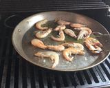 Foto del paso 1 de la receta: Arroz negro en barbacoa de gas weber o similar