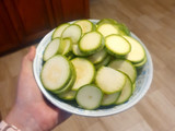 Calabacitas keto con tocino preparadas en microondas