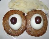 Foto del paso 4 de la receta: Ojos de huevo duro para niños
