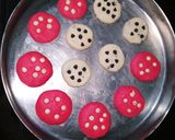 कलरफुल चोको चिप्स कुकीज (colorful choco chips cookies recipe in marathi) रेसिपी स्टेप 4 फोटो 