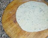 A picture of step 8 of Aloo palak paratha.