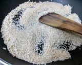 A picture of step 1 of Til ki chikki.