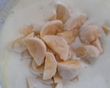 A picture of step 2 of Sakheran sindhi dessert.