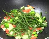 A picture of step 6 of Chinese Noodles with Vegetables.
