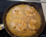 Foto del paso 5 de la receta: Merluza con salsa de boletus frescos