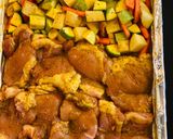 Foto del paso 2 de la receta: Pollo al horno con verduras 😋