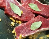 Foto del paso 4 de la receta: Lomo jengibre y maní al vino blanco