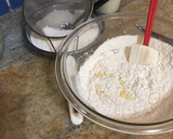 Foto del paso 4 de la receta: Budín de limón súper esponjoso con glasé y semillas de amapola 🍋