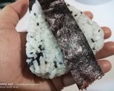 Foto langkah ke 10 dari resep Onigiri Telur Puyuh.