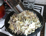 Foto del paso 4 de la receta: Espaguetis con setas champiñones y filete de atún
