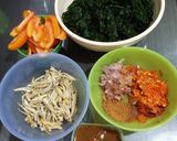 Foto langkah ke 1 dari resep Daun pepaya jepang sambal teri.