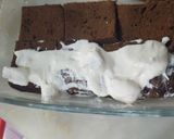 A picture of step 7 of Fruit cocktail pastry with 3 minutes microwave oven brownies.