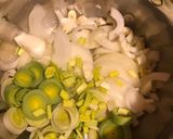 Francia hagymaleves recept fázis 1 fotója