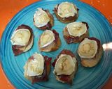 Foto del paso 4 de la receta: Tostas de Jamón con Queso de cabra y Miel
