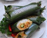 Foto langkah ke 4 dari resep Nasi Uduk Bakar Ayam Suwir Pedas.