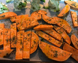 Foto del paso 6 de la receta: Hummus de garbanzo con batata y brócoli crujiente al horno